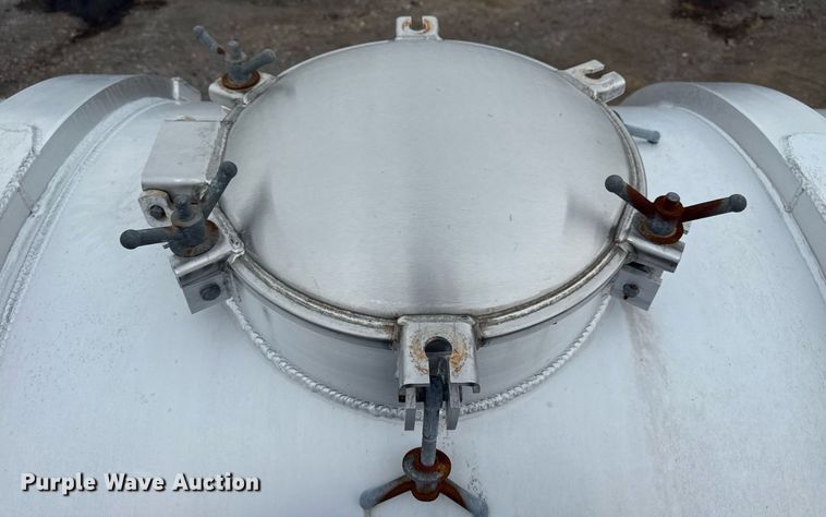 image for item EG6022 2012 Dragon Products LTD. vacuum trailer