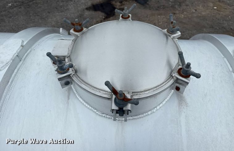 image for item EG6022 2012 Dragon Products LTD. vacuum trailer