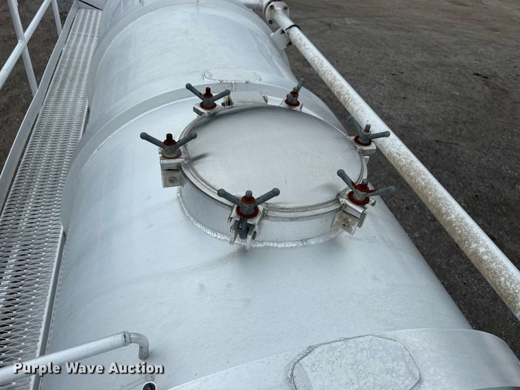 image for item EG6022 2012 Dragon Products LTD. vacuum trailer