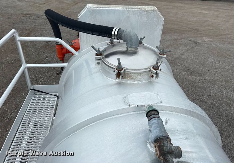 image for item EG6022 2012 Dragon Products LTD. vacuum trailer