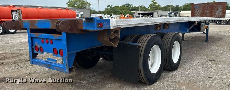 image for item EG6025 2003 Utility trailers  flatbed trailer