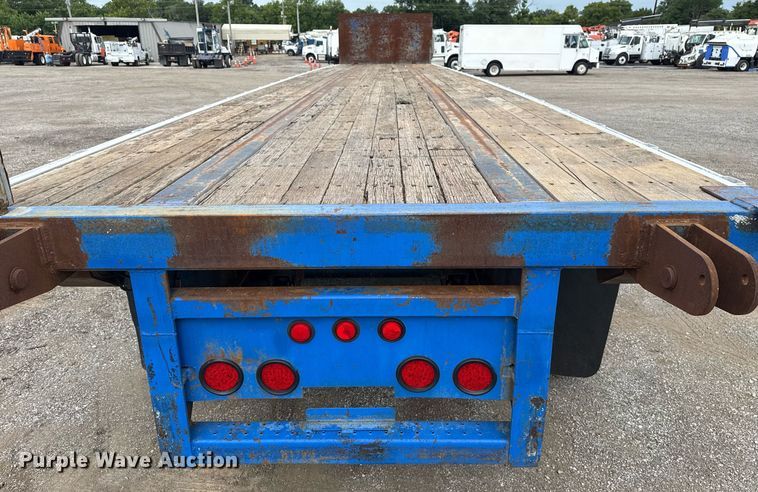 image for item EG6025 2003 Utility trailers  flatbed trailer