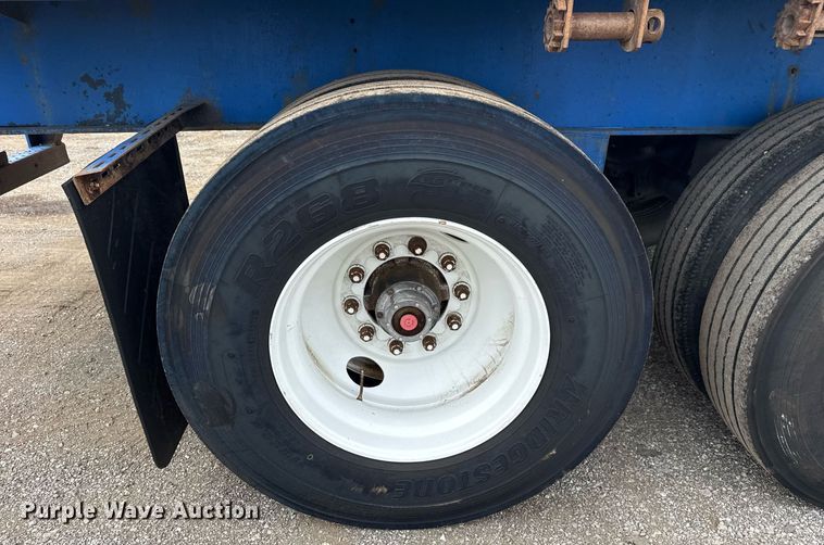 image for item EG6025 2003 Utility trailers  flatbed trailer