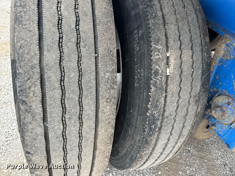 image for item EG6025 2003 Utility trailers  flatbed trailer