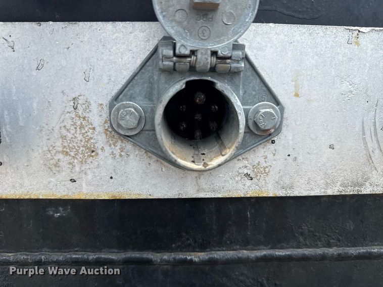 image for item EG6031 2003 Kalyn Siebert flatbed trailer