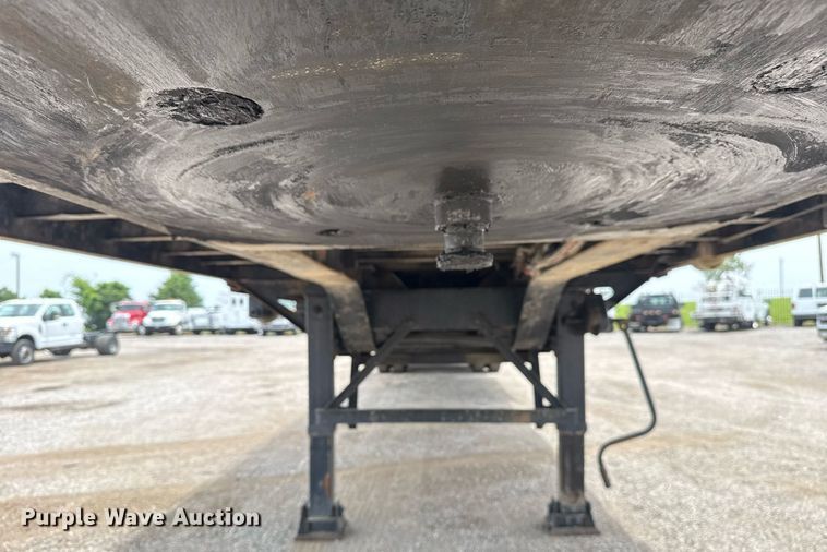 image for item EG6031 2003 Kalyn Siebert flatbed trailer