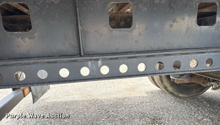 image for item EG6031 2003 Kalyn Siebert flatbed trailer