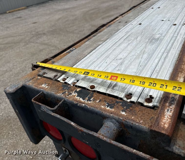 image for item EG6031 2003 Kalyn Siebert flatbed trailer