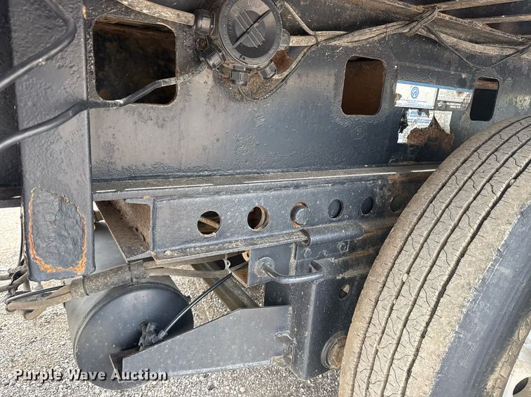 image for item EG6031 2003 Kalyn Siebert flatbed trailer