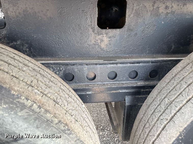 image for item EG6031 2003 Kalyn Siebert flatbed trailer