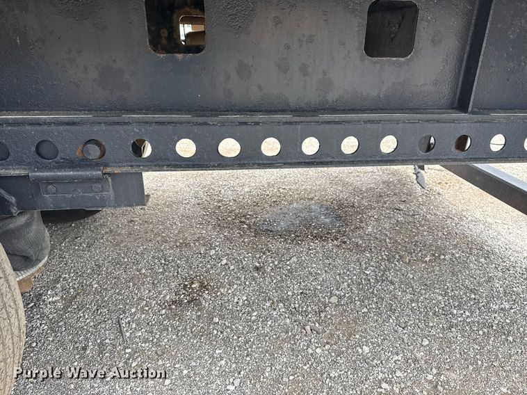 image for item EG6031 2003 Kalyn Siebert flatbed trailer