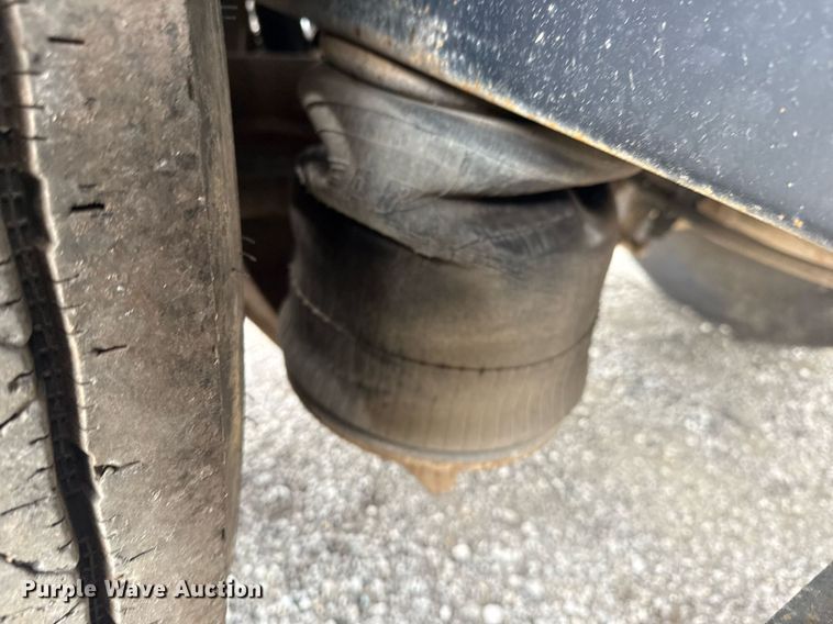 image for item EG6031 2003 Kalyn Siebert flatbed trailer