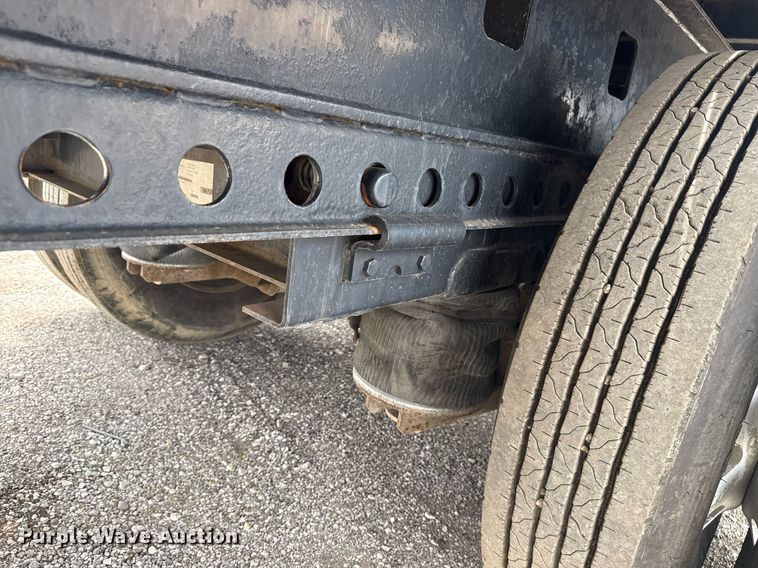 image for item EG6031 2003 Kalyn Siebert flatbed trailer