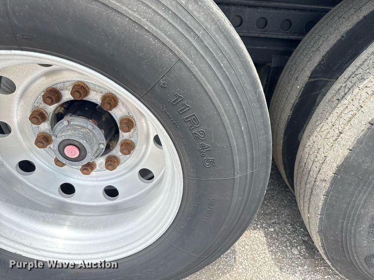 image for item EG6031 2003 Kalyn Siebert flatbed trailer