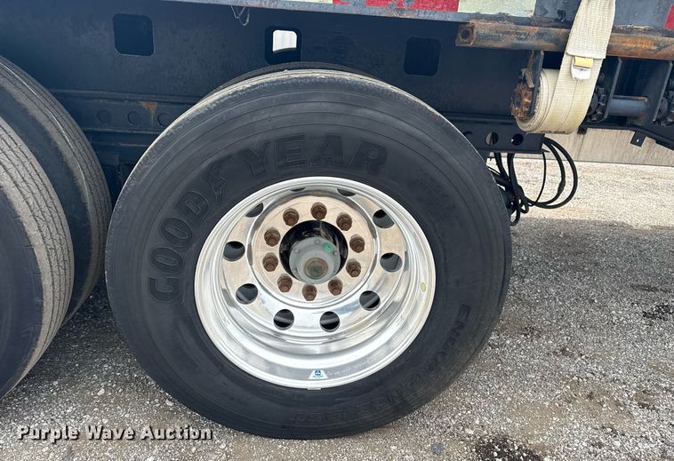 image for item EG6031 2003 Kalyn Siebert flatbed trailer