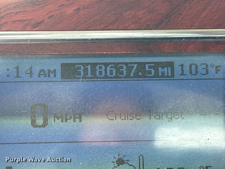 image for item EG6036 2012 Mack CHU613 semi truck