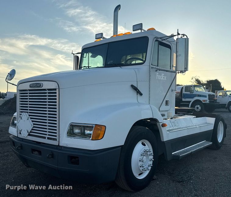 CAMIóN 2000 FREIGHTLINER