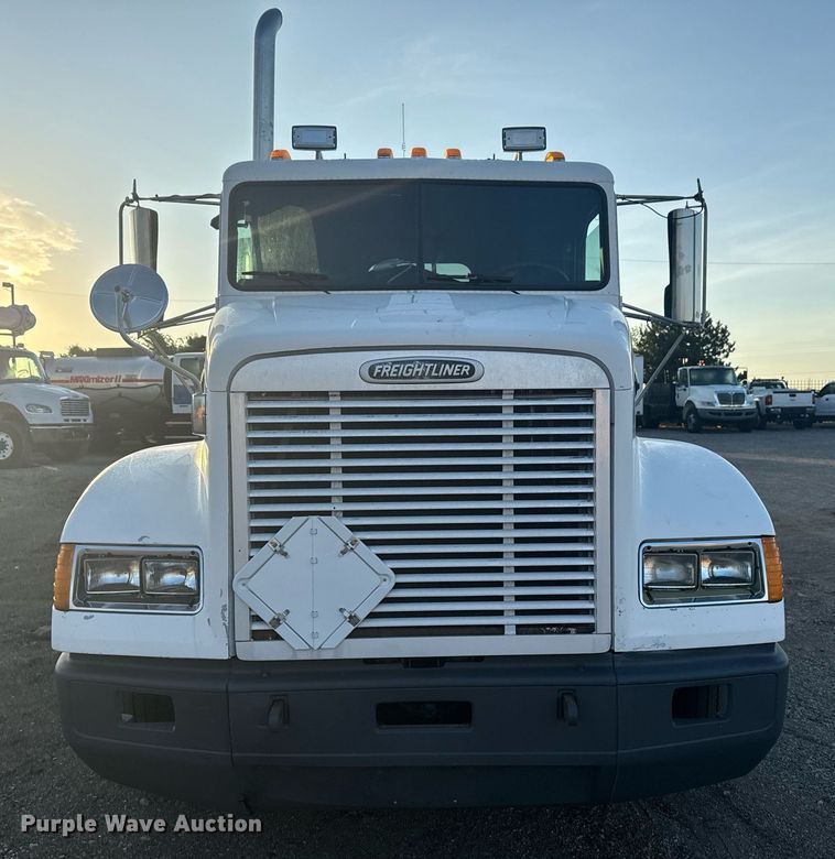 CAMIóN 2000 FREIGHTLINER