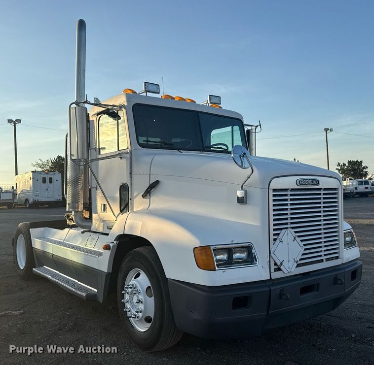 CAMIóN 2000 FREIGHTLINER