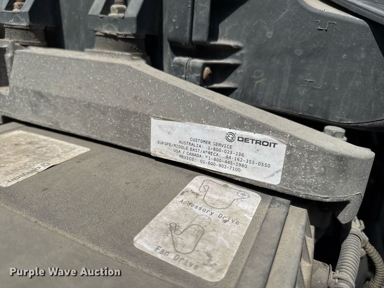 image for item EG6353 2016 Freightliner Cascadia semi truck