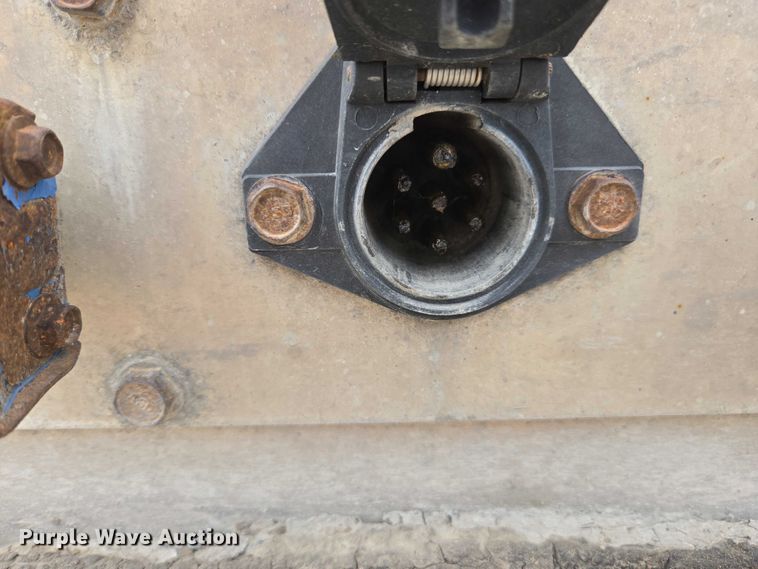 image for item EM2154 2014 Transcraft Deagle II 53x102 drop deck trailer