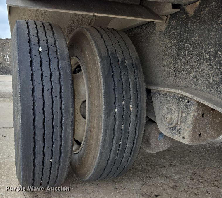 image for item EM2154 2014 Transcraft Deagle II 53x102 drop deck trailer