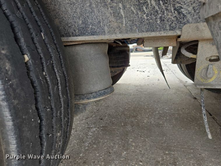 image for item EM2154 2014 Transcraft Deagle II 53x102 drop deck trailer