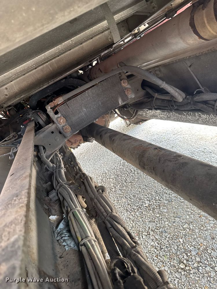 image for item EM2159 2005 Freightliner Columbia semi truck