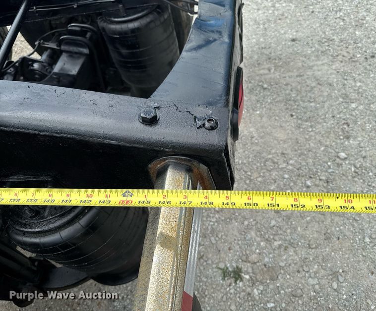 image for item EM2159 2005 Freightliner Columbia semi truck