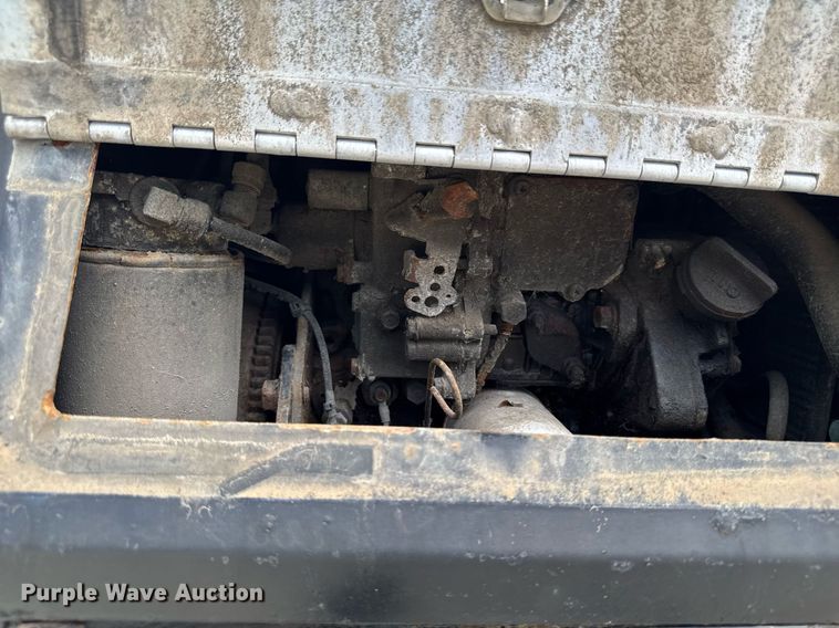 image for item EM2159 2005 Freightliner Columbia semi truck