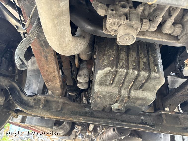 image for item EM2159 2005 Freightliner Columbia semi truck