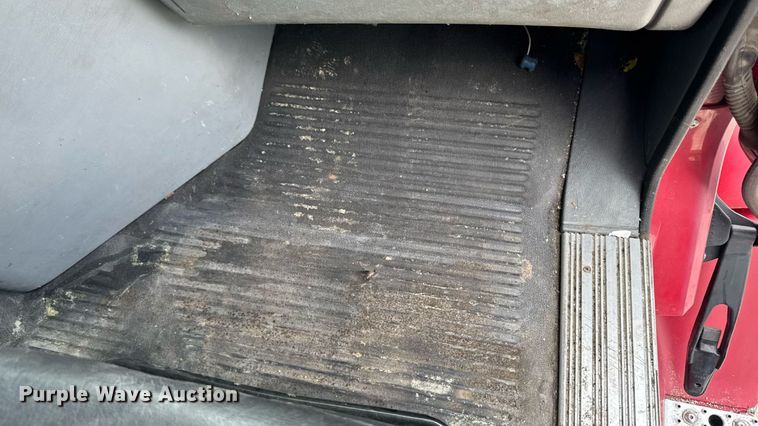 image for item EM2159 2005 Freightliner Columbia semi truck