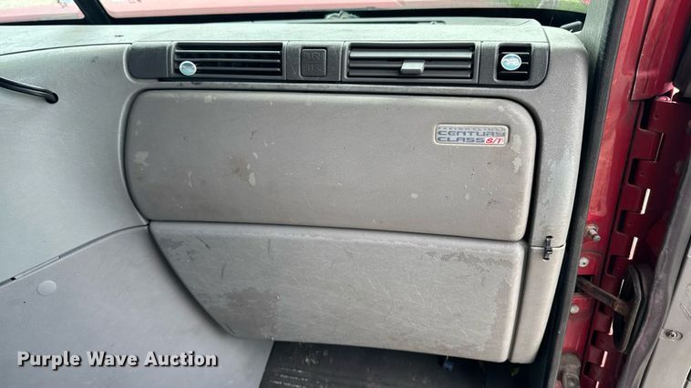 image for item EM2159 2005 Freightliner Columbia semi truck