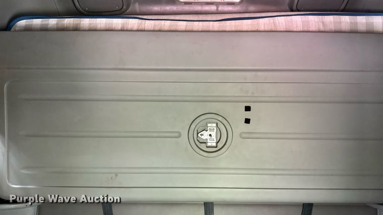 image for item EM2159 2005 Freightliner Columbia semi truck