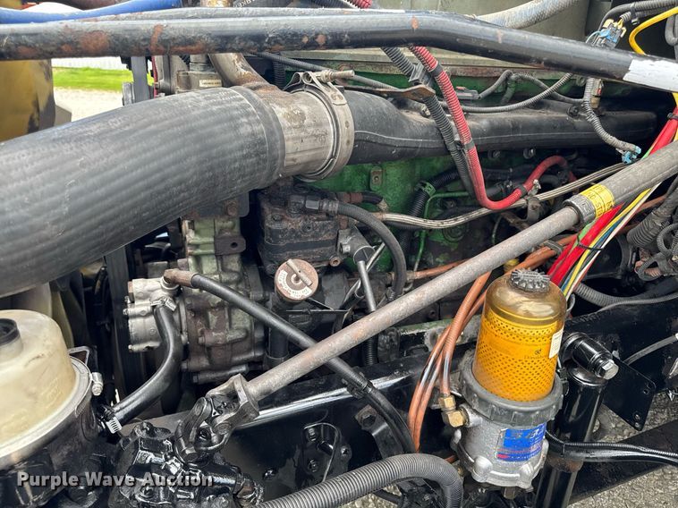 image for item EM2159 2005 Freightliner Columbia semi truck