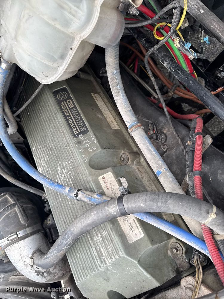 image for item EM2159 2005 Freightliner Columbia semi truck