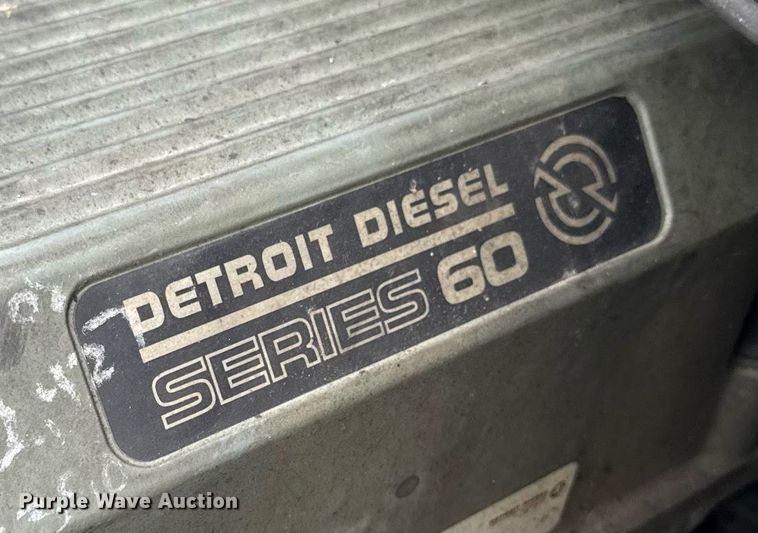 image for item EM2159 2005 Freightliner Columbia semi truck