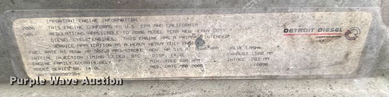 image for item EM2159 2005 Freightliner Columbia semi truck