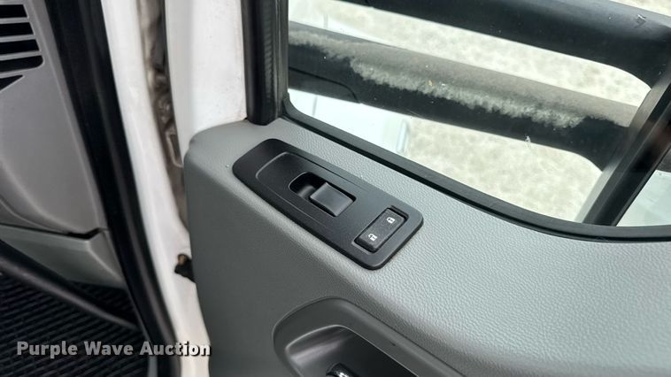 image for item EM2165 2015 Kenworth T880 semi truck