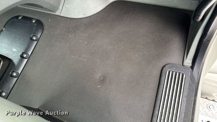 image for item EM2165 2015 Kenworth T880 semi truck