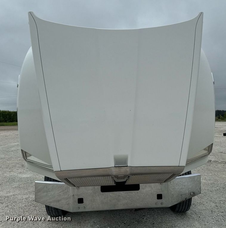 image for item EM2165 2015 Kenworth T880 semi truck