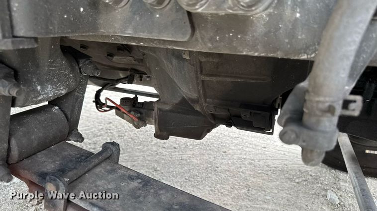 image for item EM2167 2017 Kenworth T880 semi truck