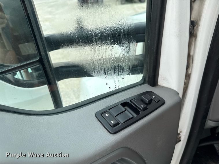 image for item EM2167 2017 Kenworth T880 semi truck