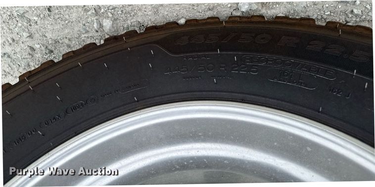 image for item EM2167 2017 Kenworth T880 semi truck