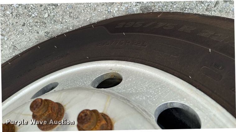 image for item EM2167 2017 Kenworth T880 semi truck