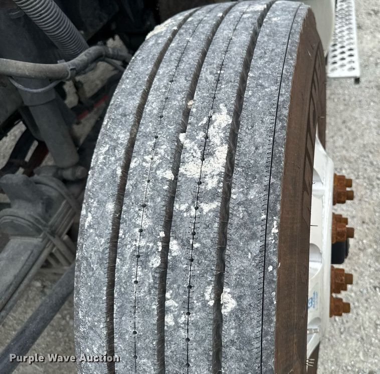 image for item EM2167 2017 Kenworth T880 semi truck