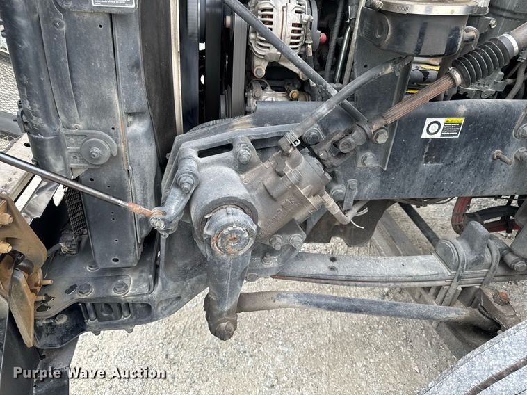 image for item EM2167 2017 Kenworth T880 semi truck