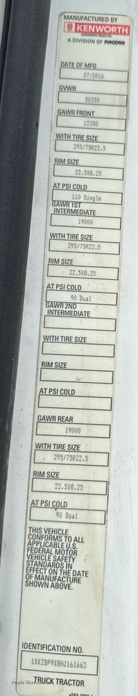 image for item EM2167 2017 Kenworth T880 semi truck