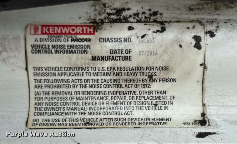 image for item EM2167 2017 Kenworth T880 semi truck