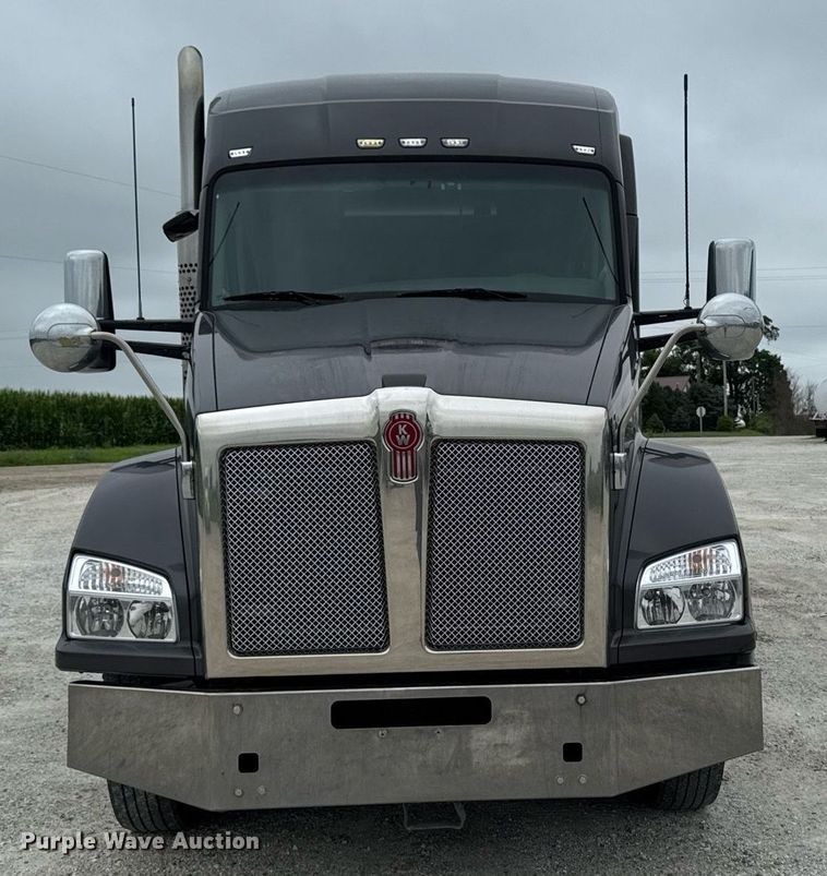 CAMIóN CAMAROTE 2017 KENWORTH